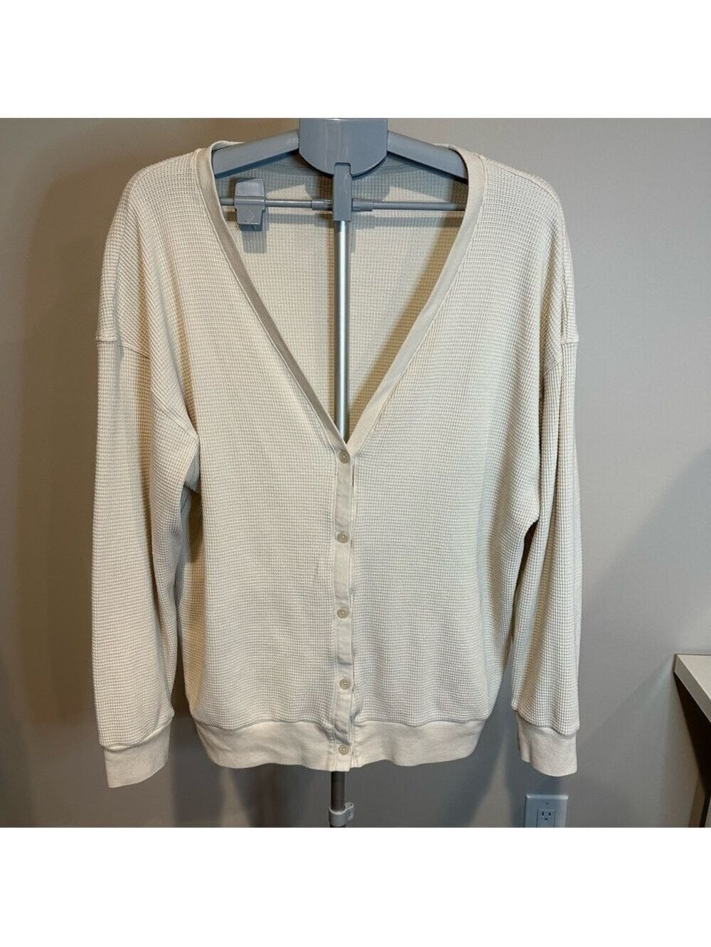 Aritzia Babaton Ivory Waffle Knit Button Front Cardigan Thermal Sweater Size L - Picture 3 of 7
